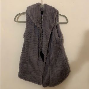 women’s Patagonia grey fuzzy vest